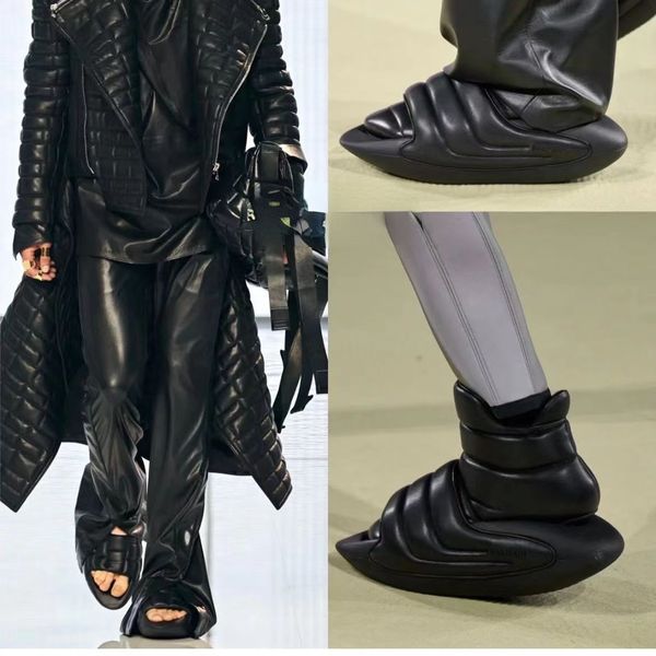 versatile slippers sandals op07 couple men's and women's summer non-slip outside wear fashion ins trend drag couple thick sole one, Black
versatile slippers sandals op07 couple men's and women's summer non-slip outside wear fashion ins trend drag couple thick sole one, Black