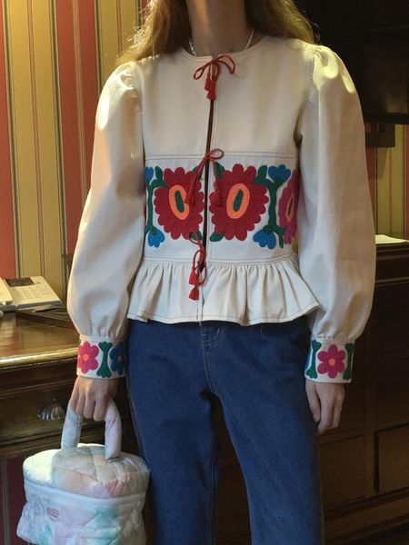 shirts lace up embroidered ruffle flower shirts camisa puff sleeve blouse women blusas mujer korean style jacket 2022 clothes, White
shirts lace up embroidered ruffle flower shirts camisa puff sleeve blouse women blusas mujer korean style jacket 2022 clothes, White