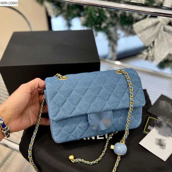 evening bags luxury brand design letter quilted shoulder chain cc bag 2023 new xiaoxiangjia denim golden ball square fat man one shoulder cr, White
evening bags luxury brand design letter quilted shoulder chain cc bag 2023 new xiaoxiangjia denim golden ball square fat man one shoulder cr, White