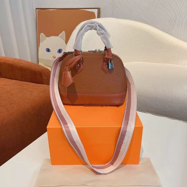 handbags multicolor fashion ladies crossbody shoulder bag hand carry shell bags luxury tote wallet with letter wide strap 2023, Black;red
handbags multicolor fashion ladies crossbody shoulder bag hand carry shell bags luxury tote wallet with letter wide strap 2023, Black;red