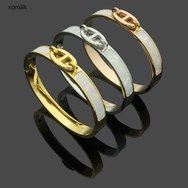 hermm designer bracelet titanium steel ornaments pig nose shell bracelet women s versatile h style, Black
hermm designer bracelet titanium steel ornaments pig nose shell bracelet women s versatile h style, Black