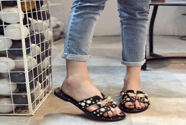 2021 summer women rivet pearl slippers girls sweet crystal bee nonslip soft bottom slides female holiday shoes flat flipflops 352785675, Black
2021 summer women rivet pearl slippers girls sweet crystal bee nonslip soft bottom slides female holiday shoes flat flipflops 352785675, Black