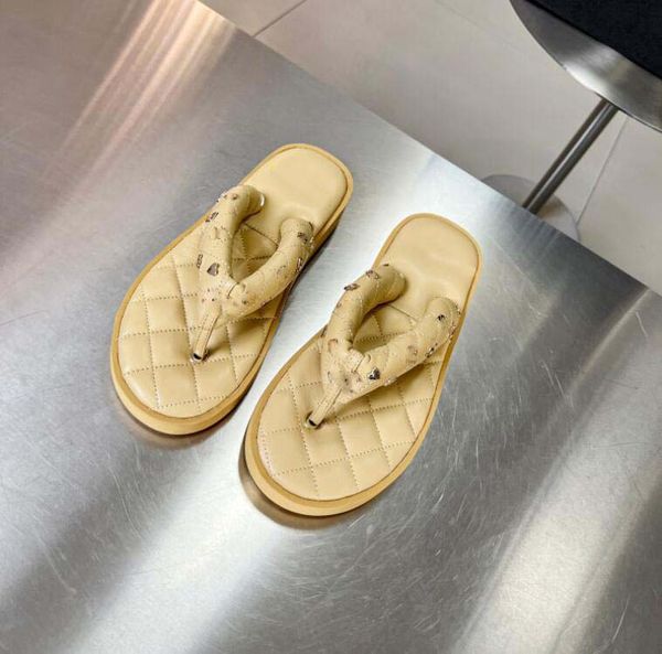 womens beach slippers famous classic flat heel summer designer fashion flops leather lady brand slides famale shoes l bath ladies sandals la, Black
womens beach slippers famous classic flat heel summer designer fashion flops leather lady brand slides famale shoes l bath ladies sandals la, Black