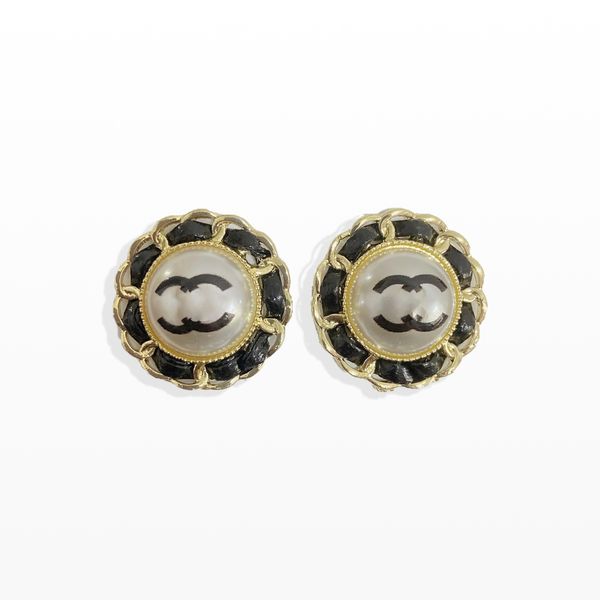 luxury stud pearl earrings womens lovers gift jewelry spring romantic new style dangle earrings 18k gold plated luxury earrings fashion fami, Golden;silver
luxury stud pearl earrings womens lovers gift jewelry spring romantic new style dangle earrings 18k gold plated luxury earrings fashion fami, Golden;silver