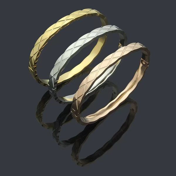 2023 brand new product 316l gold plated cuff bracelet for women's fashion charm lingge style designer bracelet titanium steel luxury je, White
2023 brand new product 316l gold plated cuff bracelet for women's fashion charm lingge style designer bracelet titanium steel luxury je, White