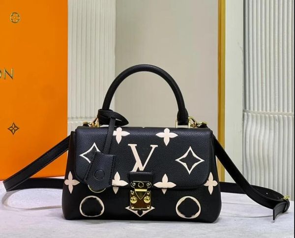 7a designers tote bag women handbags shoulder bags genuine leather luxurys classic style buckle flap fashion ladies crossbody bag new style
7a designers tote bag women handbags shoulder bags genuine leather luxurys classic style buckle flap fashion ladies crossbody bag new style