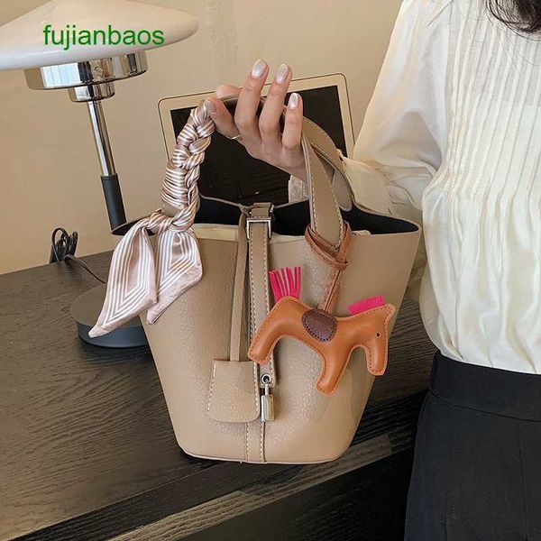 hemres picotn handbags leisure commuter bag women's springsummer 2023 new simple and small handheld bucket fashion texture shoulder, Black
hemres picotn handbags leisure commuter bag women's springsummer 2023 new simple and small handheld bucket fashion texture shoulder, Black