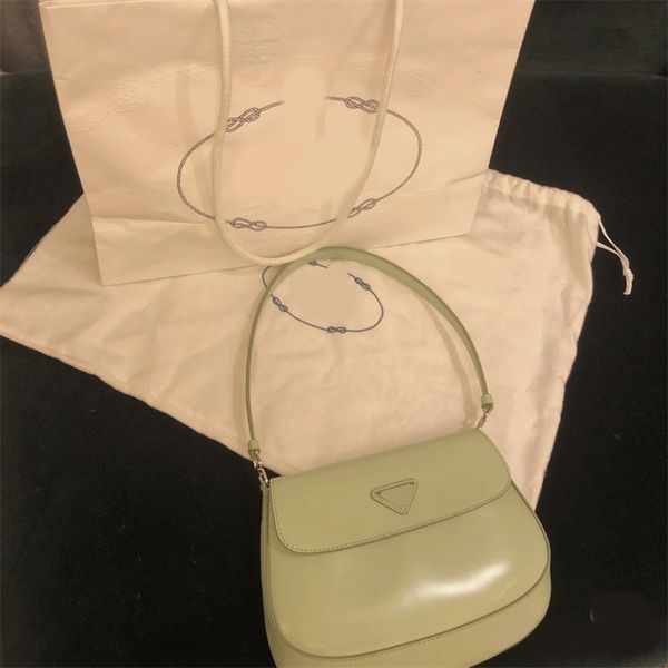 lady luxurys handbags letters designer bag small size clutch metal buckle glossy leather borse solid color triangle shoulder bags nice looki
lady luxurys handbags letters designer bag small size clutch metal buckle glossy leather borse solid color triangle shoulder bags nice looki