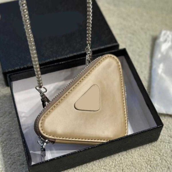 designer purse wallet diamonds mini bags triangle coin purse women designer handbags crossbody bags shoppers tote bags vintage messenger bag, Red;black
designer purse wallet diamonds mini bags triangle coin purse women designer handbags crossbody bags shoppers tote bags vintage messenger bag, Red;black