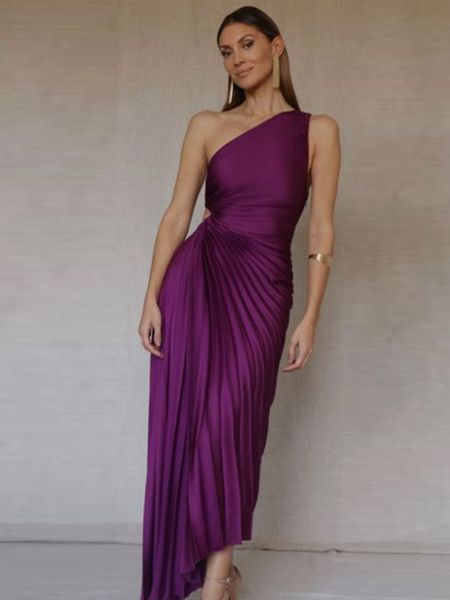casual dresses elegant women pleated dress one shoulder sleeveless irregular dress vintage backless hollow out evening dresses vestidos 2304, Black;gray
casual dresses elegant women pleated dress one shoulder sleeveless irregular dress vintage backless hollow out evening dresses vestidos 2304, Black;gray