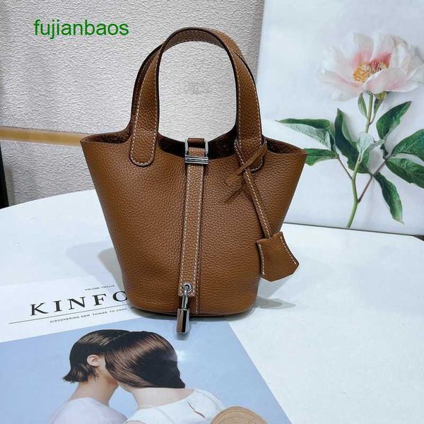 hemres picotn handbags 2023 new layer cow leather togo mini bucket bag 14cm lock basket for women, Black
hemres picotn handbags 2023 new layer cow leather togo mini bucket bag 14cm lock basket for women, Black