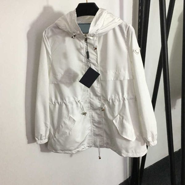 23ss womens jacket womens designer clothing women coat drawstring drawstring waist long sleeve hooded windbreaker zipper coat women clothes, Black;brown
23ss womens jacket womens designer clothing women coat drawstring drawstring waist long sleeve hooded windbreaker zipper coat women clothes, Black;brown