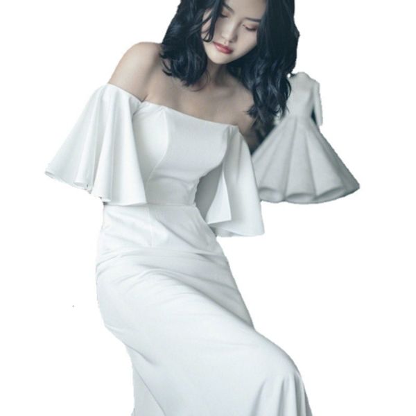 light wedding dress 2023 new simple one shoulder sen bride wedding fishtail french hepburn travel shoot out dress, White;black
light wedding dress 2023 new simple one shoulder sen bride wedding fishtail french hepburn travel shoot out dress, White;black
