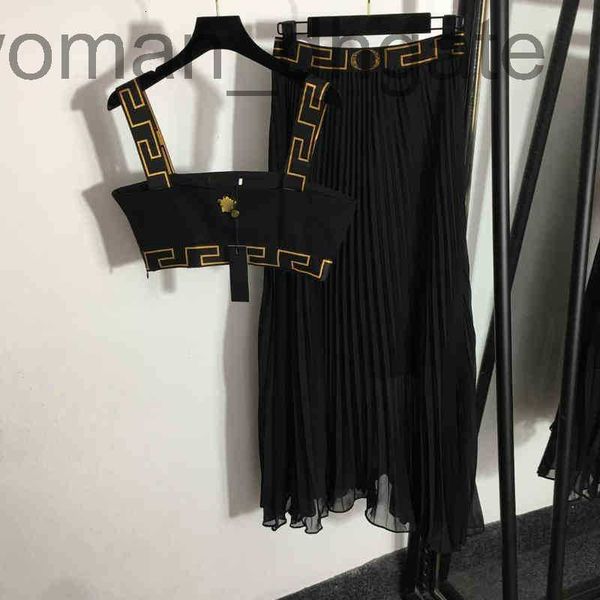 two piece dress designeroutfit women ver yoga tracksuits designer 2 piece set character print tube tanks camis and high waist pleated skirt, White
two piece dress designeroutfit women ver yoga tracksuits designer 2 piece set character print tube tanks camis and high waist pleated skirt, White