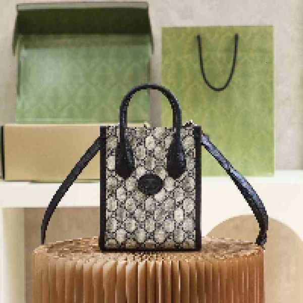 luxury brand evening bags handbags interlocking double mini 671623 k9gsn 4075 woman shoulder messenger vh8q, Black;white
luxury brand evening bags handbags interlocking double mini 671623 k9gsn 4075 woman shoulder messenger vh8q, Black;white