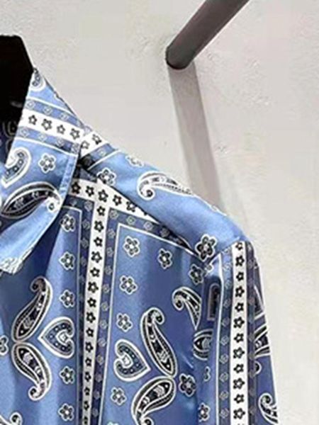 shirts 2022 spring new blue printed women shirts comfortable and smooth blouse cardigan, White
shirts 2022 spring new blue printed women shirts comfortable and smooth blouse cardigan, White
