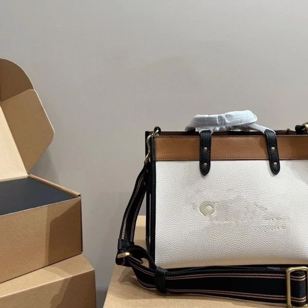 shoulder bag shopping bag luxury designer women's cowhide underarm bag and tote new fashion casual unique designer square baguette bag
shoulder bag shopping bag luxury designer women's cowhide underarm bag and tote new fashion casual unique designer square baguette bag