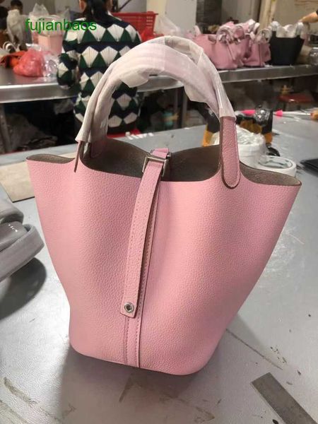 hemres picotn handbags 2023 jinkui purple new style vegetable basket bag 18cm water bucket wrap layer cow skin litchi pattern leather tc han, Black
hemres picotn handbags 2023 jinkui purple new style vegetable basket bag 18cm water bucket wrap layer cow skin litchi pattern leather tc han, Black