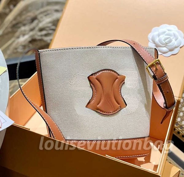 shoulder bag leather triomphe mini bucket bag handbag flip horizontal satchel luxury designer women's fashionable evening banquet bag c
shoulder bag leather triomphe mini bucket bag handbag flip horizontal satchel luxury designer women's fashionable evening banquet bag c