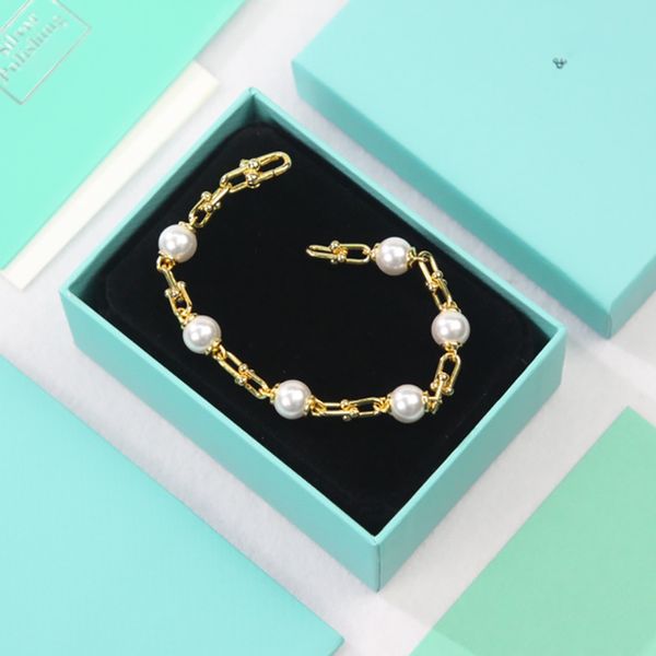 designer bracelet luxury brand bracelets women pearls horseshoe buckle charm bracelets love fashion classic jewelry bracelets valentine', Golden;silver
designer bracelet luxury brand bracelets women pearls horseshoe buckle charm bracelets love fashion classic jewelry bracelets valentine', Golden;silver