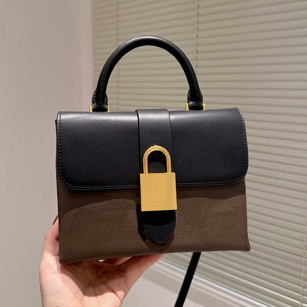luxuries designer bag classic letter pattern shoulder bags women designers handbag fashion classic brown flower purses handbags wallet
luxuries designer bag classic letter pattern shoulder bags women designers handbag fashion classic brown flower purses handbags wallet