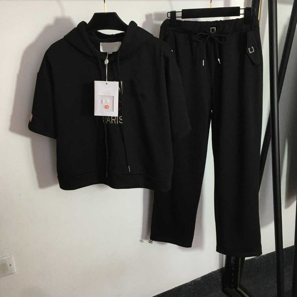 23ss womens designer clothing womens tracksuits logo embroidered letter short sleeve hoodie elastic waist casual pants set women clothes, Gray
23ss womens designer clothing womens tracksuits logo embroidered letter short sleeve hoodie elastic waist casual pants set women clothes, Gray