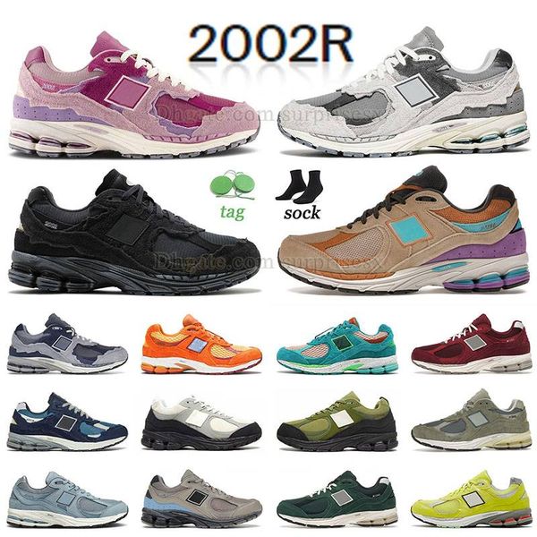 2002r 2002 r b2002r running shoes mens womens designer shoe dhgate rain clould light actic grey purple pink blue grey black phantom protecti
2002r 2002 r b2002r running shoes mens womens designer shoe dhgate rain clould light actic grey purple pink blue grey black phantom protecti
