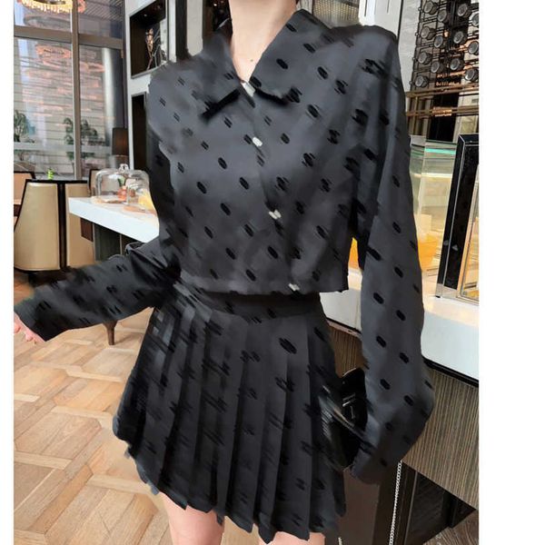 23ss skirt set womens designer clothing shirt suit delicate diagonal button small pleated half skirt of the same color sets womens clothing, White
23ss skirt set womens designer clothing shirt suit delicate diagonal button small pleated half skirt of the same color sets womens clothing, White
