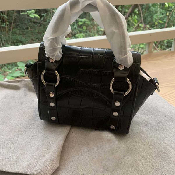 small square backpack shoulder silver chain handbags tote bag crocodile leather school bag double shoulder bag black checkered wallets 23041
small square backpack shoulder silver chain handbags tote bag crocodile leather school bag double shoulder bag black checkered wallets 23041