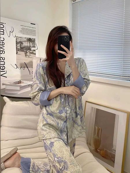 2023 spring and autumn new high grade sleepwear women's printed long sleeved pants sweet small home furnishing set
2023 spring and autumn new high grade sleepwear women's printed long sleeved pants sweet small home furnishing set