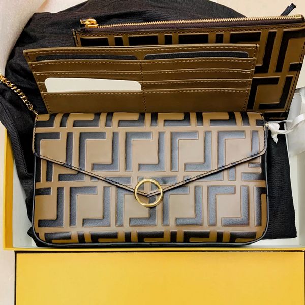 luxury designers shoulder satchel bags genuine leather gold chain clutch pochette bag with box crossbody envelope handbags womens mens purse
luxury designers shoulder satchel bags genuine leather gold chain clutch pochette bag with box crossbody envelope handbags womens mens purse