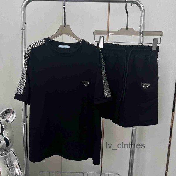 fashion designer printing women tracksuits for summer ladies short sleeve shorts two piece sets, Gray
fashion designer printing women tracksuits for summer ladies short sleeve shorts two piece sets, Gray