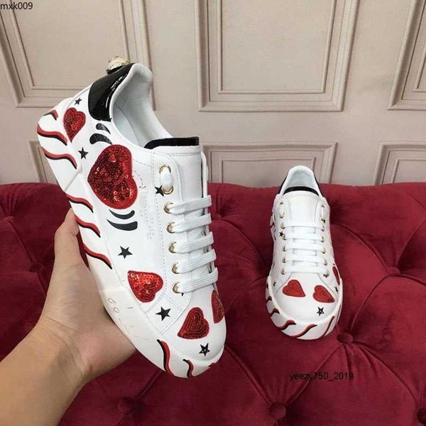 arrival casual shoes white black red fashion mens women leather breathable shoes open low sports sneakers mxk9191009
arrival casual shoes white black red fashion mens women leather breathable shoes open low sports sneakers mxk9191009