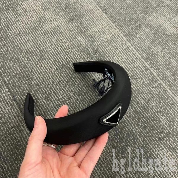 hairbands women designer headband letters leather nylons washing face colorful triangles tag fluffy accessories tiaras headband non slip jew, Silver
hairbands women designer headband letters leather nylons washing face colorful triangles tag fluffy accessories tiaras headband non slip jew, Silver