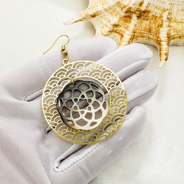 hawaiian black mother of pearl shell charms earrings metal hollow out dangling women earrings samoan flower beach turtle island jewelry, Golden
hawaiian black mother of pearl shell charms earrings metal hollow out dangling women earrings samoan flower beach turtle island jewelry, Golden