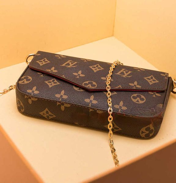 luxurys designers bags 3pcsset accessories women crossbody leather purse messenger handbags flowers shoulder lady leather 612763170198, Red;black
luxurys designers bags 3pcsset accessories women crossbody leather purse messenger handbags flowers shoulder lady leather 612763170198, Red;black