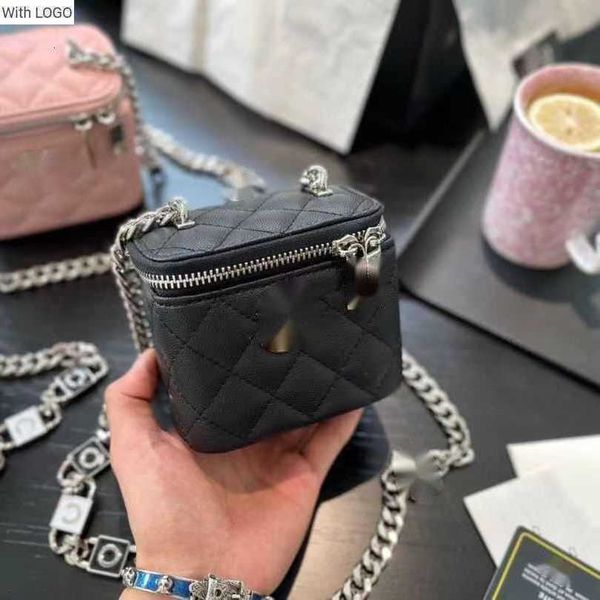 evening bags luxury brand design letter plaid womans shoulder chain cc bag lambskin leather vintage messenger bags mini diamond pattern cosm, White
evening bags luxury brand design letter plaid womans shoulder chain cc bag lambskin leather vintage messenger bags mini diamond pattern cosm, White