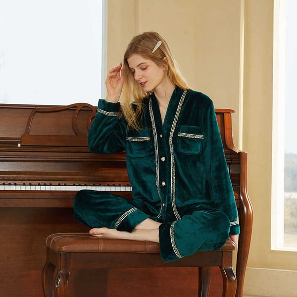 winter selling flannel luxury noble women's pajamas cardigan set small home fur
winter selling flannel luxury noble women's pajamas cardigan set small home fur