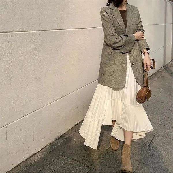 dresses black gothic irregular pleated skirt solid color elastic high waist stitching ruffled woman skirt simple fashion 2021 autumn new, White;black
dresses black gothic irregular pleated skirt solid color elastic high waist stitching ruffled woman skirt simple fashion 2021 autumn new, White;black
