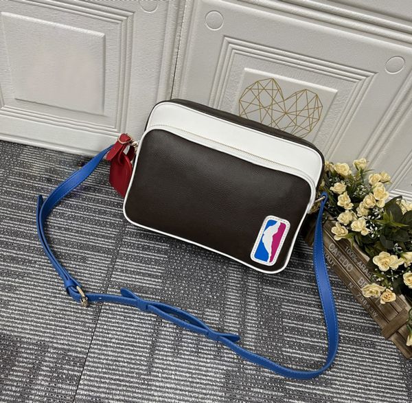 designer mens shoulder bag luxury nil slim handbags flower letter messenger bags quality leather small crossbody purses fashion travel clutc
designer mens shoulder bag luxury nil slim handbags flower letter messenger bags quality leather small crossbody purses fashion travel clutc
