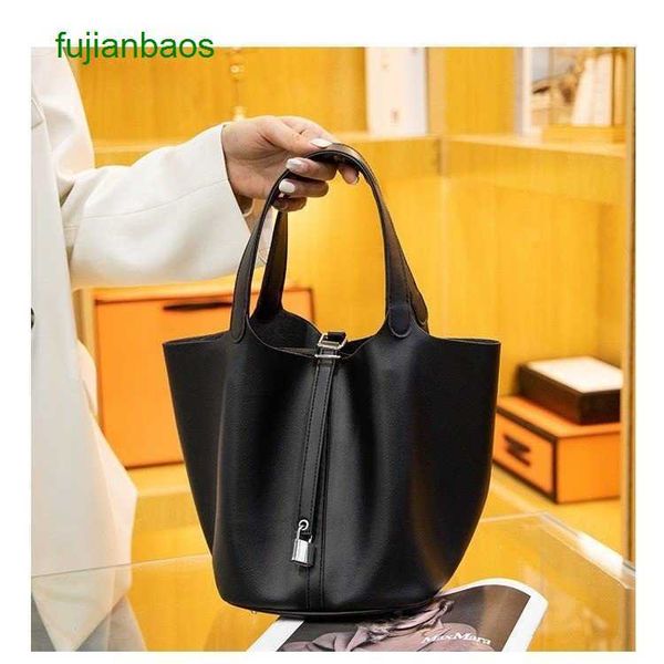 hemres picotn handbags bag 2023 new h family litchi grain vegetable basket female portable diagonal bucket wedding, Black
hemres picotn handbags bag 2023 new h family litchi grain vegetable basket female portable diagonal bucket wedding, Black