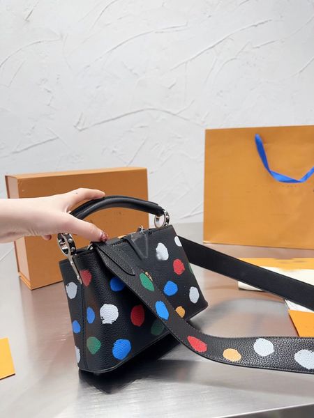 women handbag capucines shoulder bag tote designers leather crossbody bag wallet purse
women handbag capucines shoulder bag tote designers leather crossbody bag wallet purse