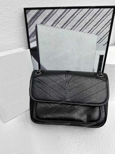 2023 designer bag fashion leather designer female bag female shoulder bag tote purse original box cross black logo high quality
2023 designer bag fashion leather designer female bag female shoulder bag tote purse original box cross black logo high quality