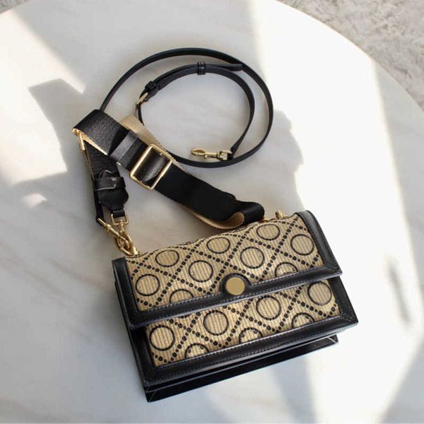 1:1 shoulder bag handbag women designer bags lafite grass crossbody bags classic printed luxury messenger lady purse totes wide strap 220909
1:1 shoulder bag handbag women designer bags lafite grass crossbody bags classic printed luxury messenger lady purse totes wide strap 220909