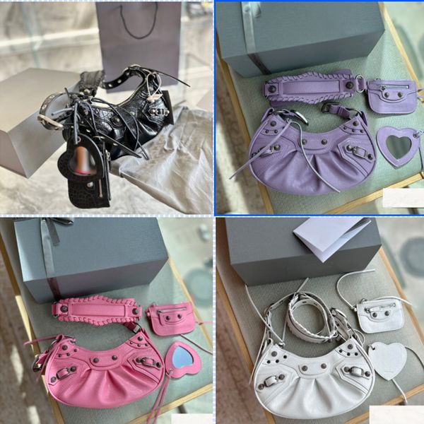 7a designer women le cagole bag half month underarm bags dumplings shoulder bags punk crossbody purse women's genuine leather motorcycl
7a designer women le cagole bag half month underarm bags dumplings shoulder bags punk crossbody purse women's genuine leather motorcycl