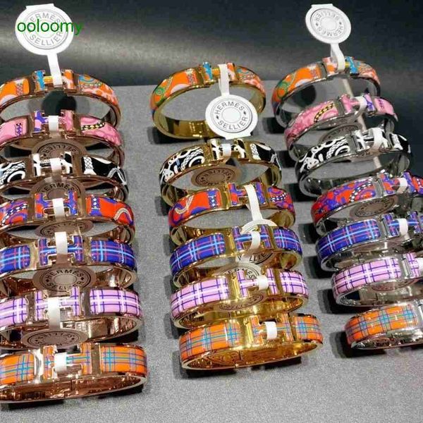 hemrres designer bracelet new h buckle pattern enamel with versatile titanium steel 18k non fading original seal gold bracelet for women, Black
hemrres designer bracelet new h buckle pattern enamel with versatile titanium steel 18k non fading original seal gold bracelet for women, Black