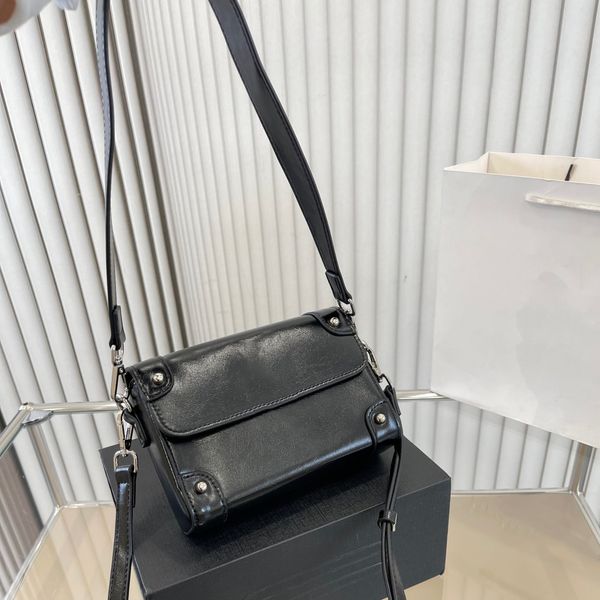 fashion bags designer women shoulderbags cool trunk bags girl crossbag for lady large capacity handbags real leather crossbags mini bags
fashion bags designer women shoulderbags cool trunk bags girl crossbag for lady large capacity handbags real leather crossbags mini bags