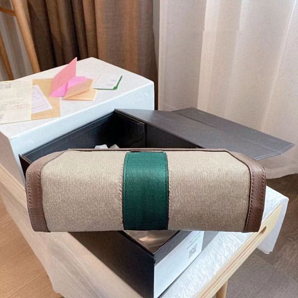 26cm luxury lady cross body bags designer new handbags hardware chain classic women shoulder bags gift box packaging shopping 2023, Black;red
26cm luxury lady cross body bags designer new handbags hardware chain classic women shoulder bags gift box packaging shopping 2023, Black;red