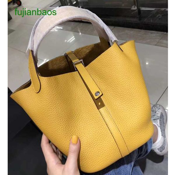 hemres picotn handbags celebrity same style 2023 summer new genuine leather bucket wrap head layer cowhide togo vegetable basket bag handhel, Black
hemres picotn handbags celebrity same style 2023 summer new genuine leather bucket wrap head layer cowhide togo vegetable basket bag handhel, Black