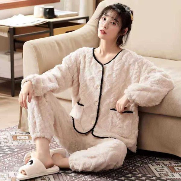 factory produced pajamas women's new flannel jacquard small style comfortable cotton velvet home clothing set
factory produced pajamas women's new flannel jacquard small style comfortable cotton velvet home clothing set